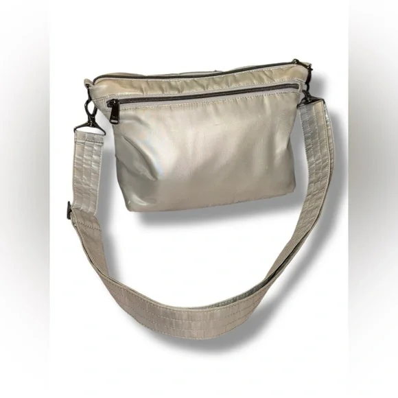🤍Lug Flare 2 Crossbody bag with 2 straps Silver Quilted RFID - Picture 10 of 15